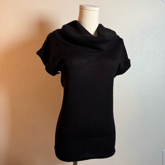 H&M Elegant Black Women's Short Sleeve Off The Shoulder Sweater Top Size XS - Picture 4 of 6